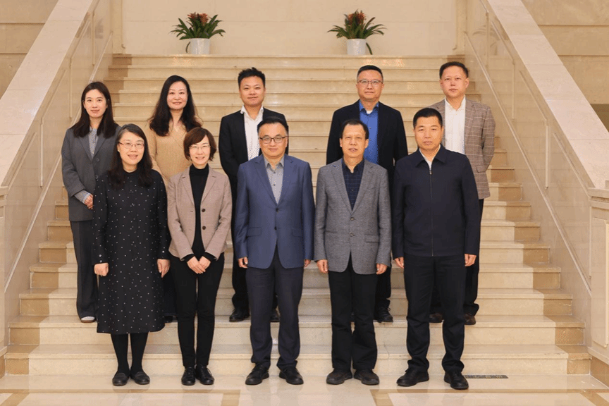 外研2.png 外研2.png