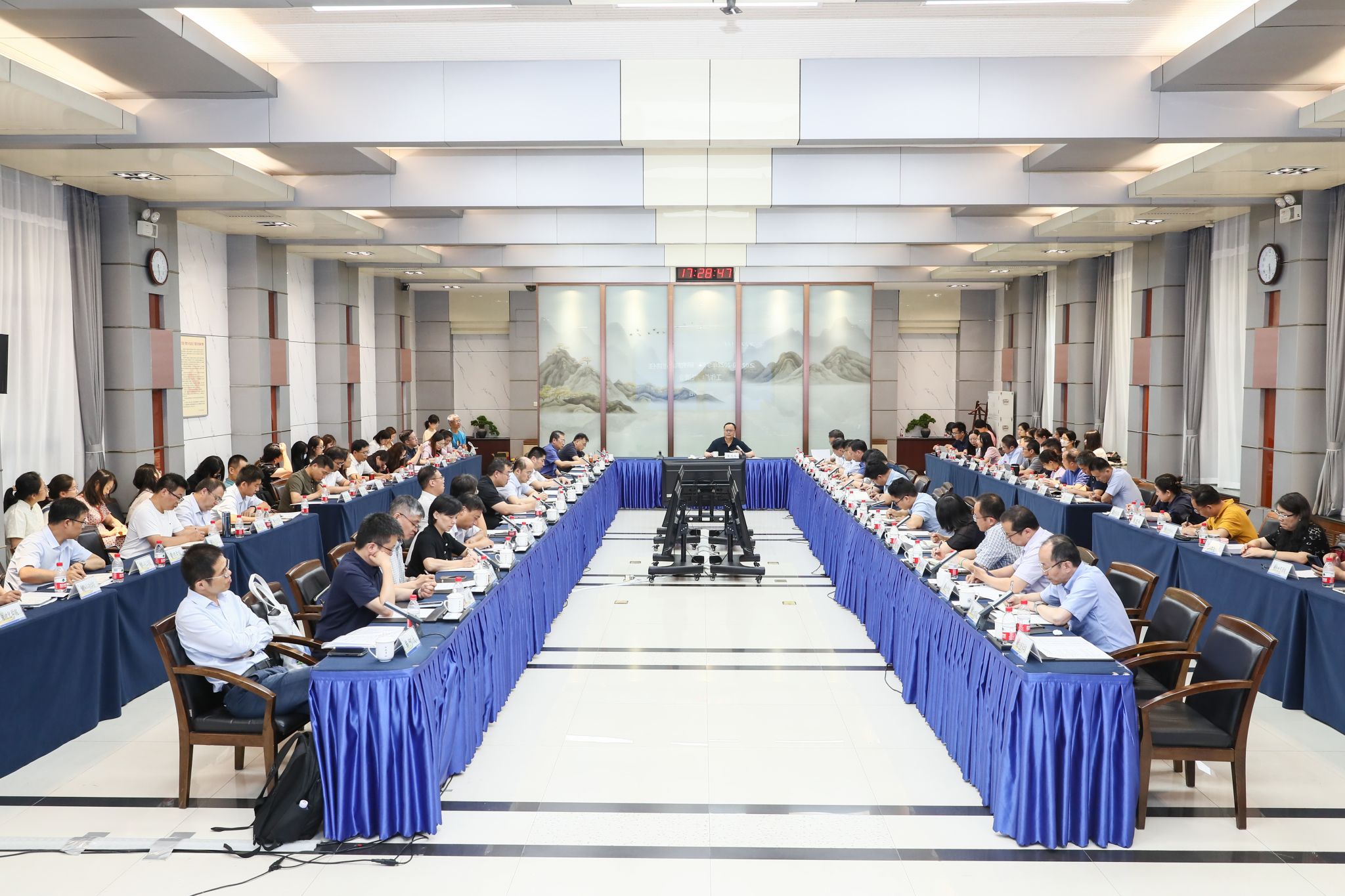 f4b8d43663a84fdba6857852b851ebd.jpg f4b8d43663a84fdba6857852b851ebd.jpg