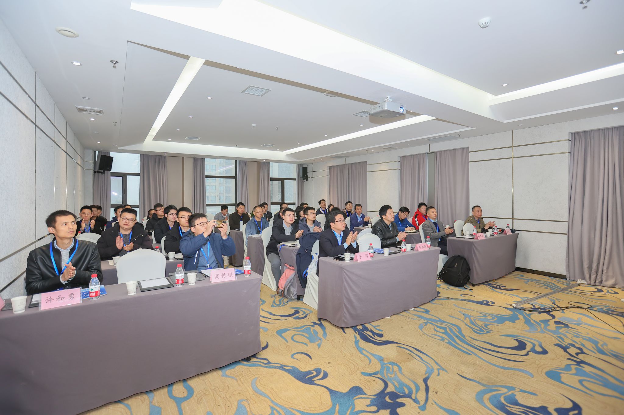 LUDI3772.JPG LUDI3772.JPG