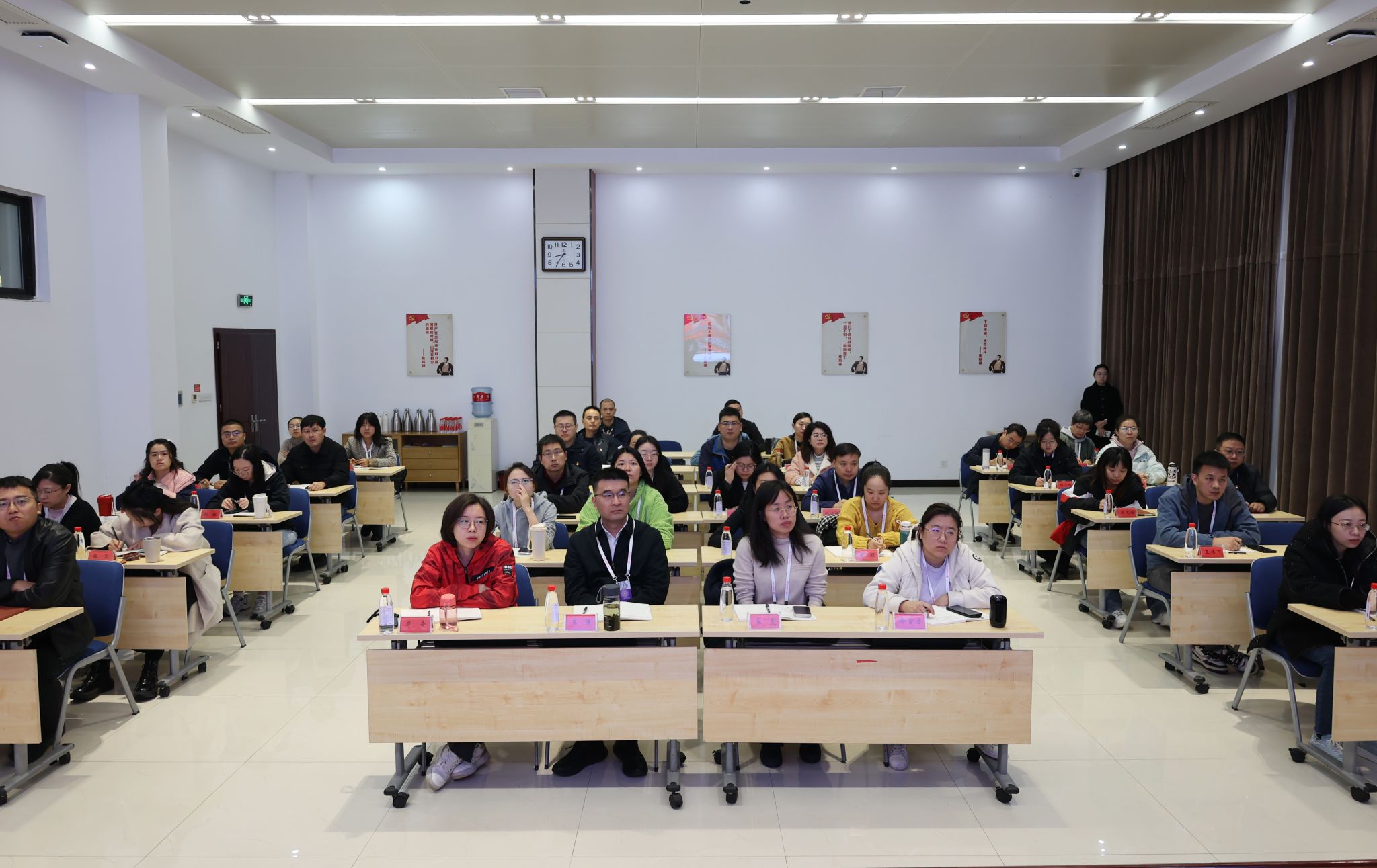 e5c94ef9e66a7159e4d6a642028b478.jpg e5c94ef9e66a7159e4d6a642028b478.jpg